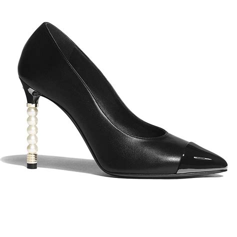 chanel women black white shoes pumps|Chanel Pumps .